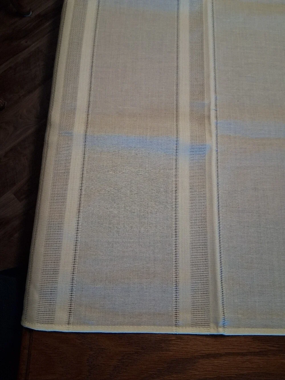 Pale Yellow 52